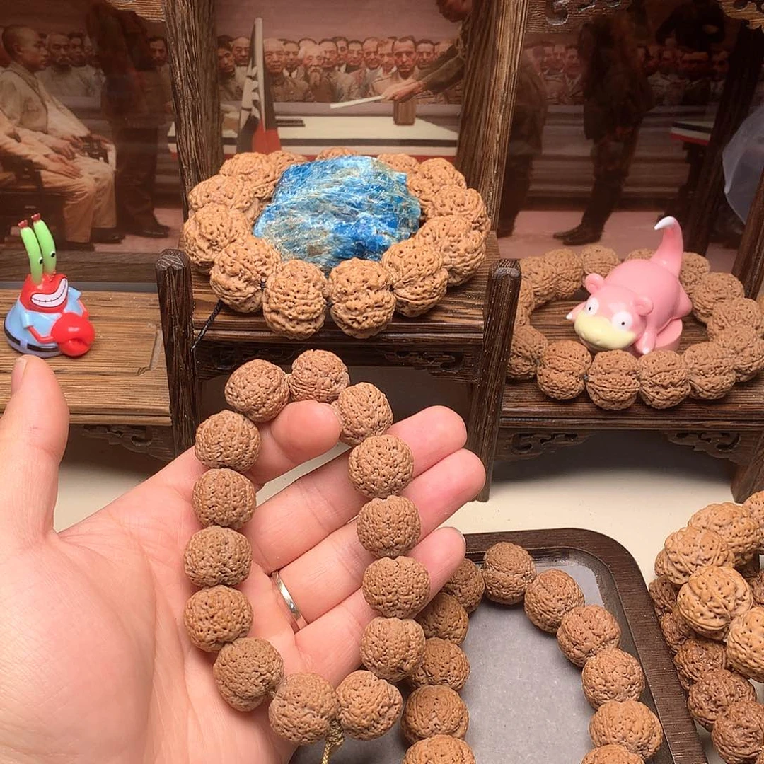 金刚菩提吊坠小*2。         