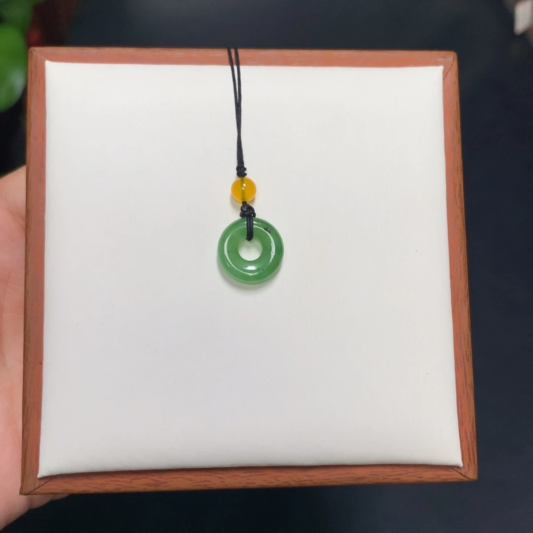 和田玉未镶嵌车挂