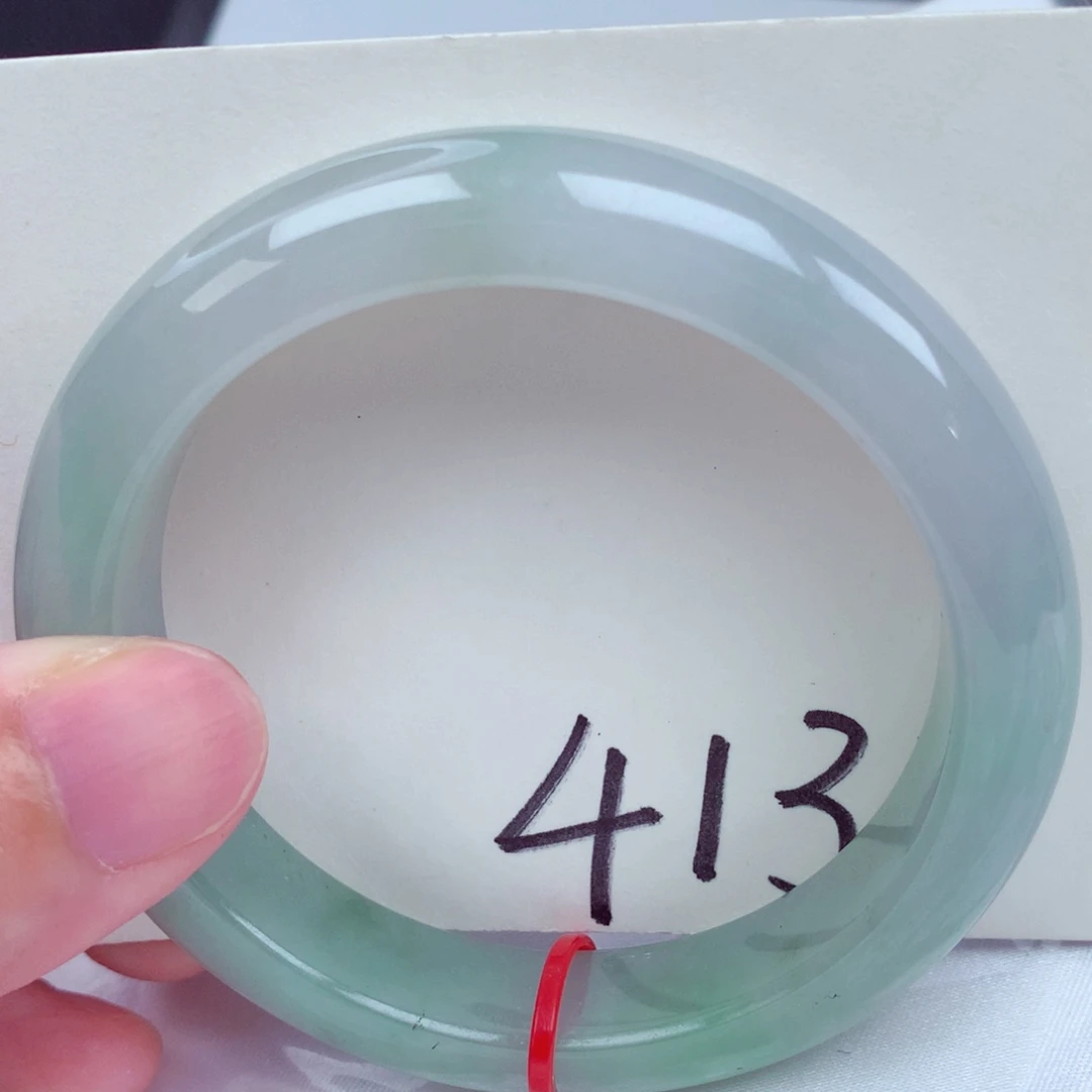 翡翠手镯未镶嵌翡翠