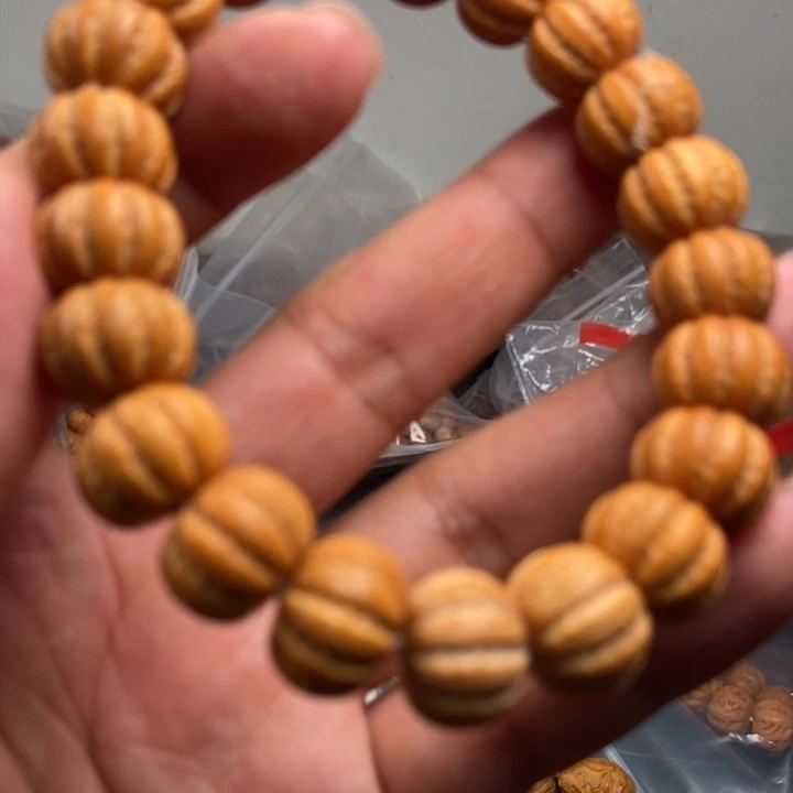 猴头核桃吊坠文玩手串