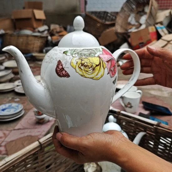库存微瑕单孔水壶一个
