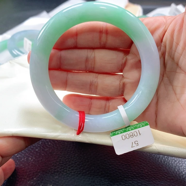 翡翠手镯未镶嵌57575757