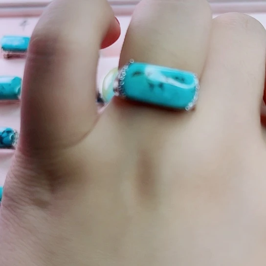 未镶嵌绿松石珠宝奇石