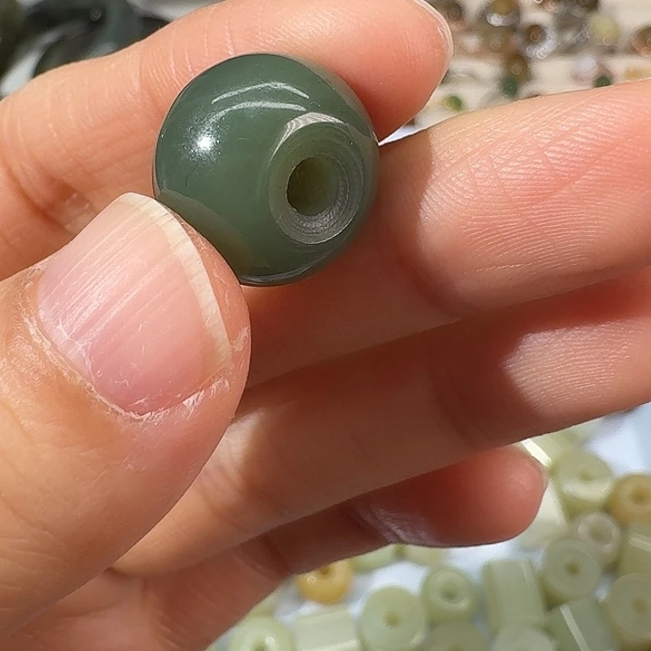 和田玉（糖玉）未镶嵌颈饰47