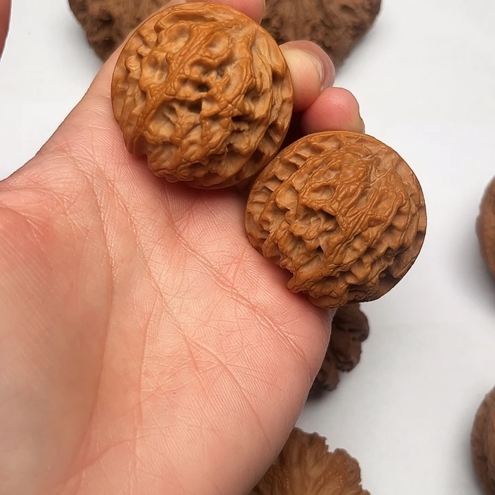 核桃秦岭文玩核桃核桃