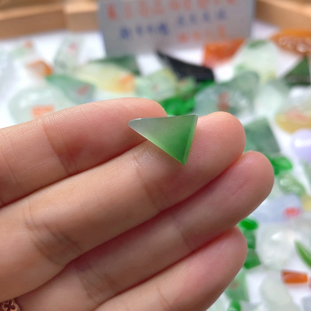 定制翡翠未镶嵌天然缅甸翡翠