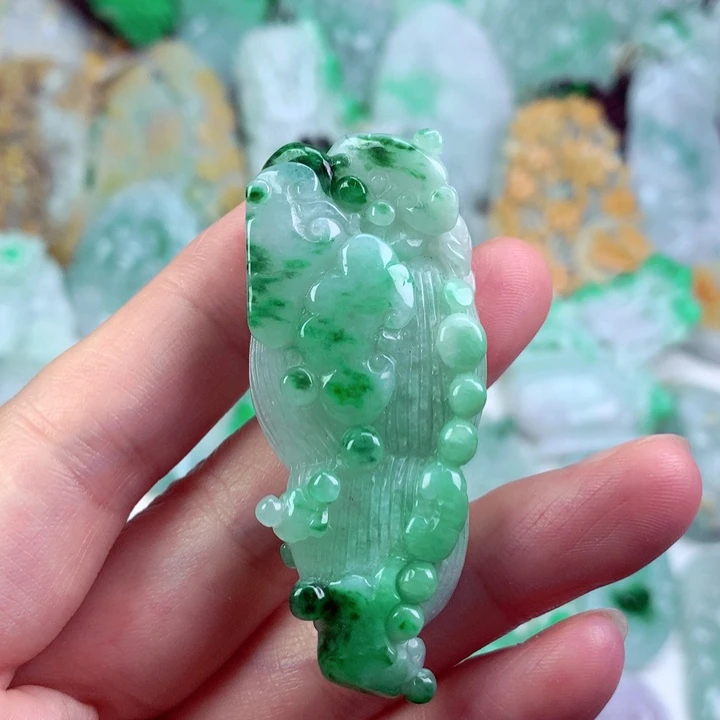 翡翠未镶嵌吊坠(不含链)