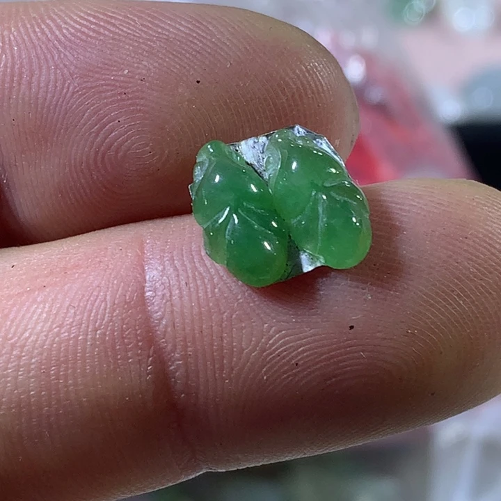翡翠未镶嵌颈饰金鱼耳坠