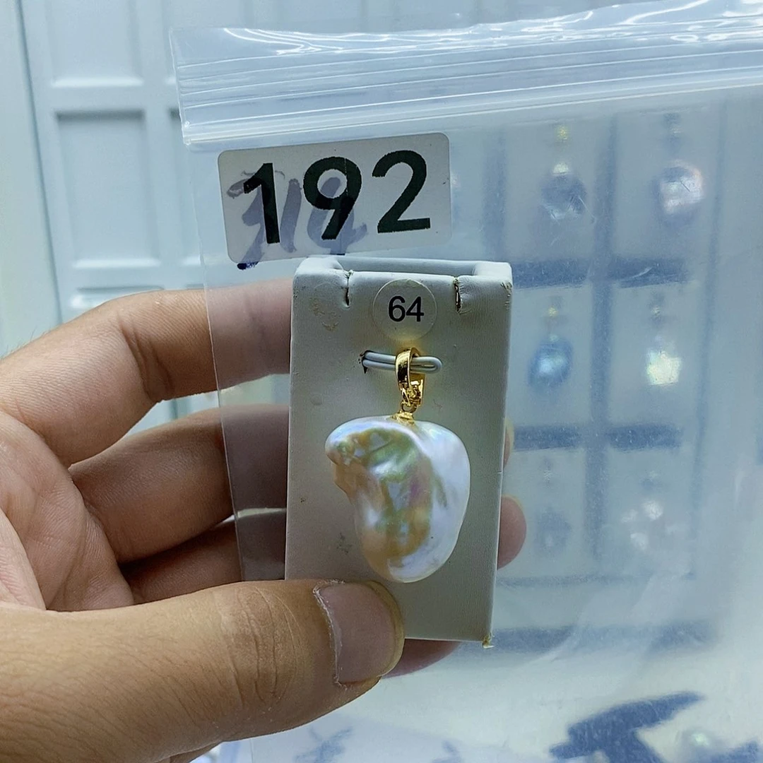 淡水珍珠合金颈饰