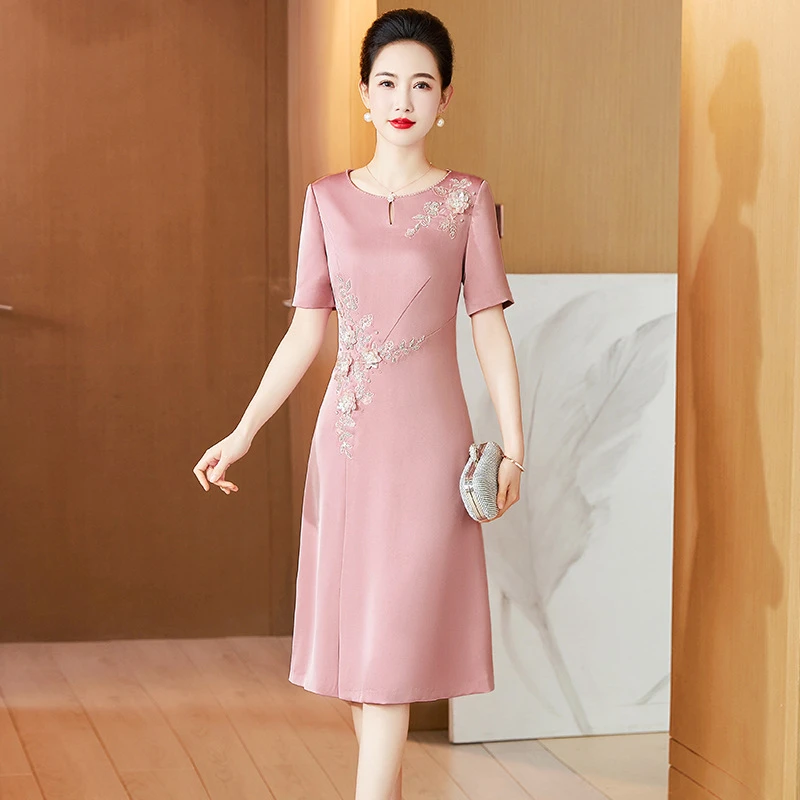 年轻时尚妈妈婚宴礼服2023夏季新款结婚喜婆婆高贵连衣裙平时可穿