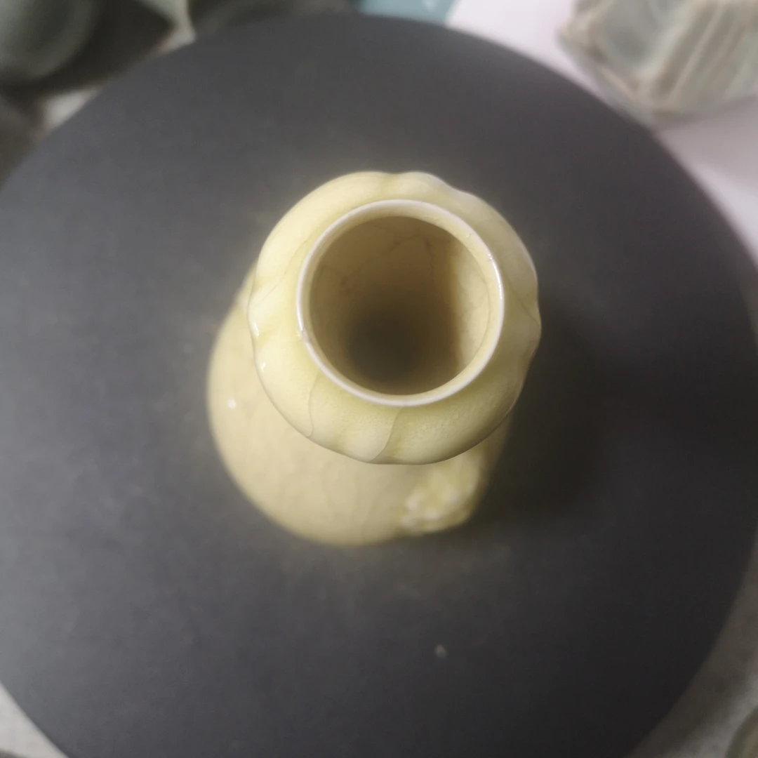 柴窑瓷瓶器形完美端庄大气上档次