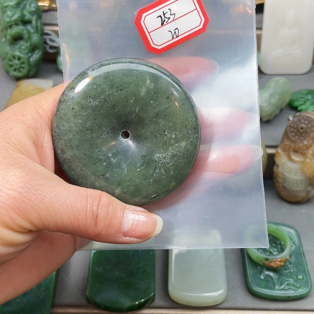 未镶嵌和田玉挂件