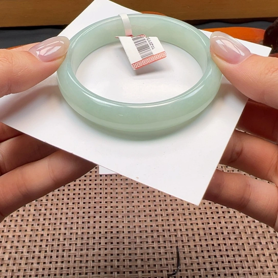 翡翠未镶嵌手镯69号