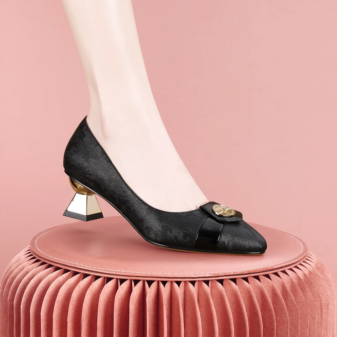 梵芮诗2025年春季新款尖头休闲时尚百搭原创手工粗跟女单鞋-J1263