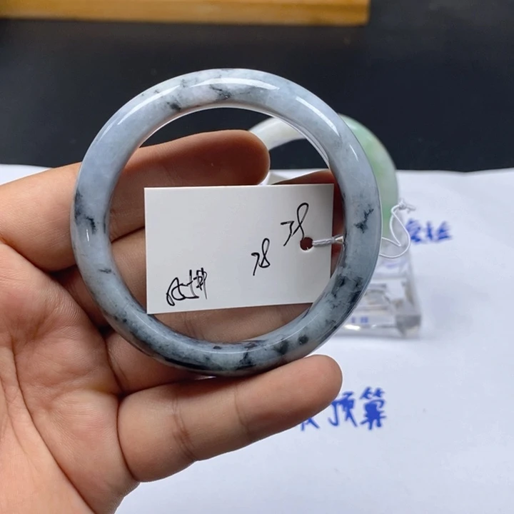 未镶嵌手镯翡翠天然翡翠