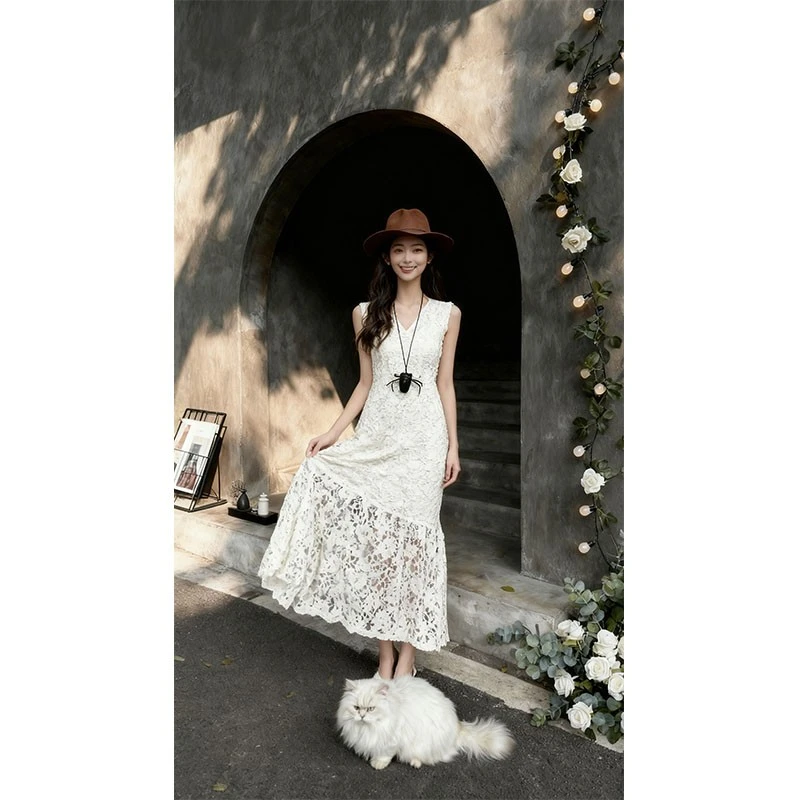 法式气质蕾丝连衣裙女夏季无袖v领收腰显瘦纯欲镂空收腰鱼尾长裙