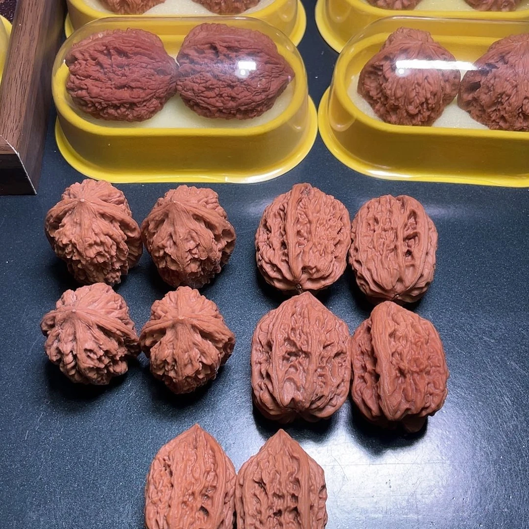 文玩核桃吊坠鸡心