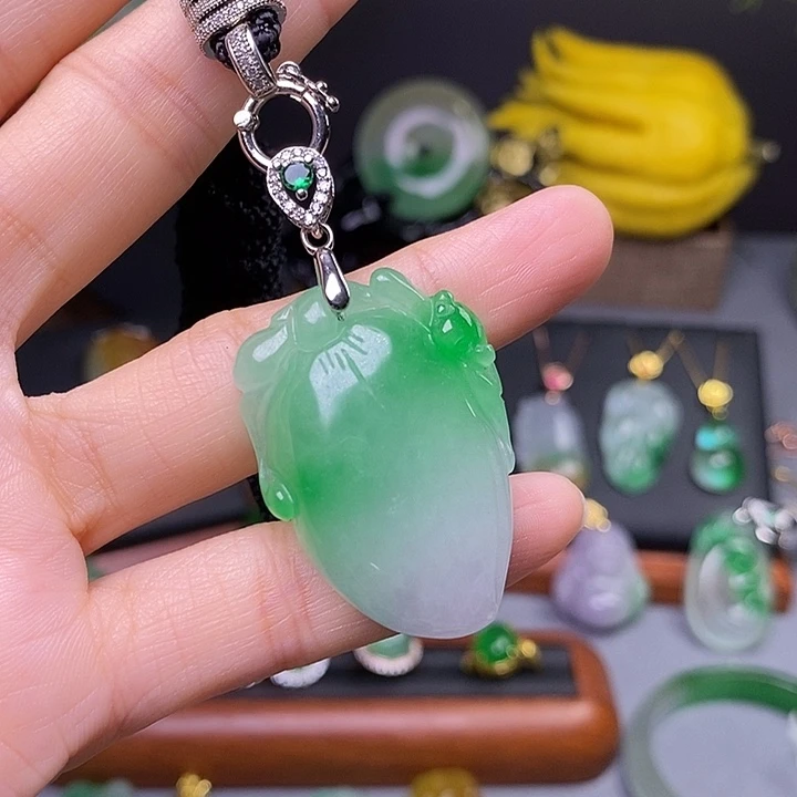 吊坠(赠链)未镶嵌翡翠