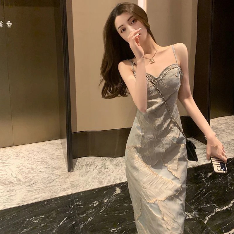 吊带蕾丝连衣裙2025夏季新款气质女装长裙性感设计显瘦国风裙子