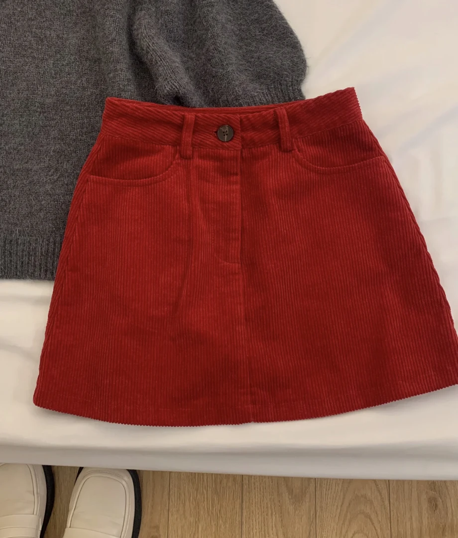 番茄梨甜-日系学院风半身裙女秋冬新款复古灯芯绒a字裙氛围感短裙