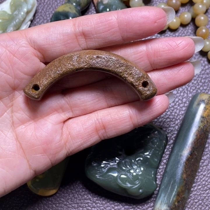岫岩河磨玉（透闪石质玉）未镶嵌颈饰