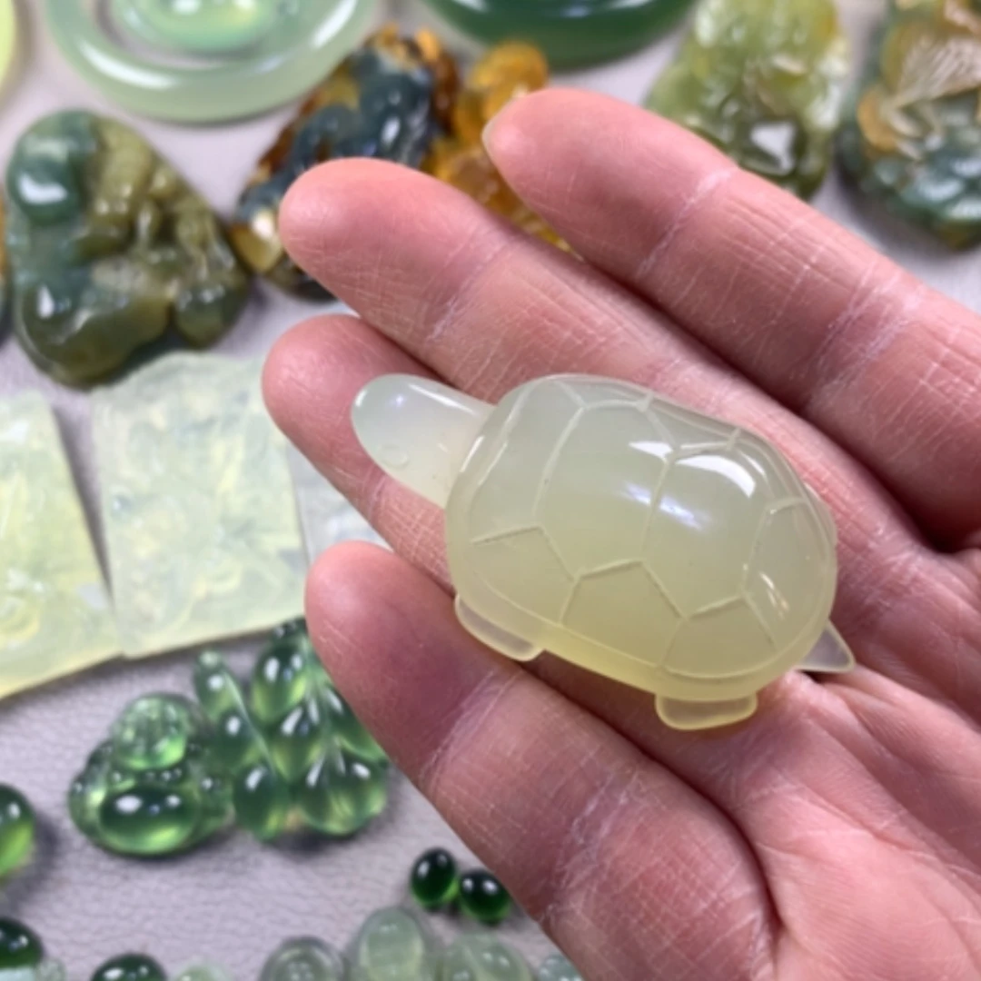 【闪购商品】蛇纹石玉吊坠未镶嵌