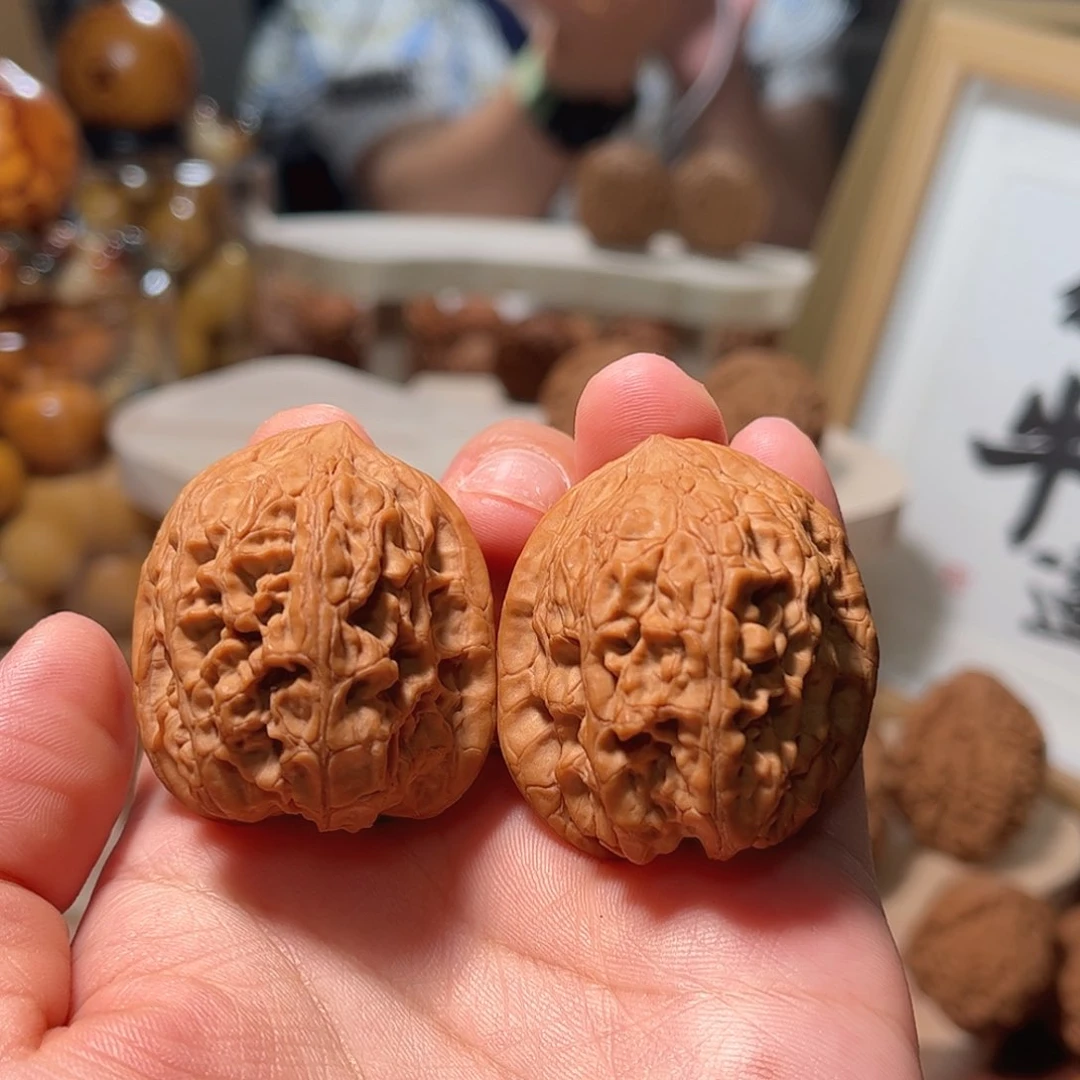 宇***厅桃核吊坠全品无修将军膀