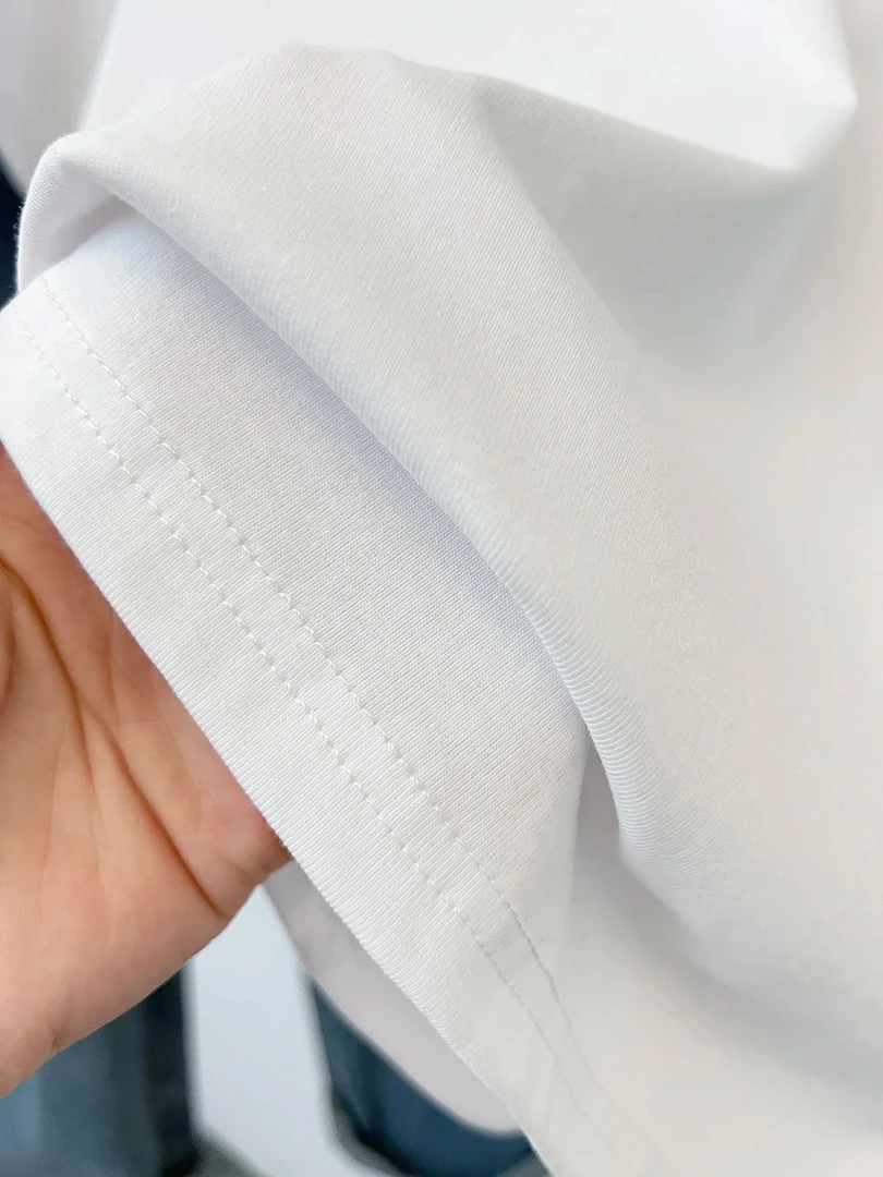 2025新款T恤（芬地黑白短袖）白色时尚休闲女士宽松印花圆领