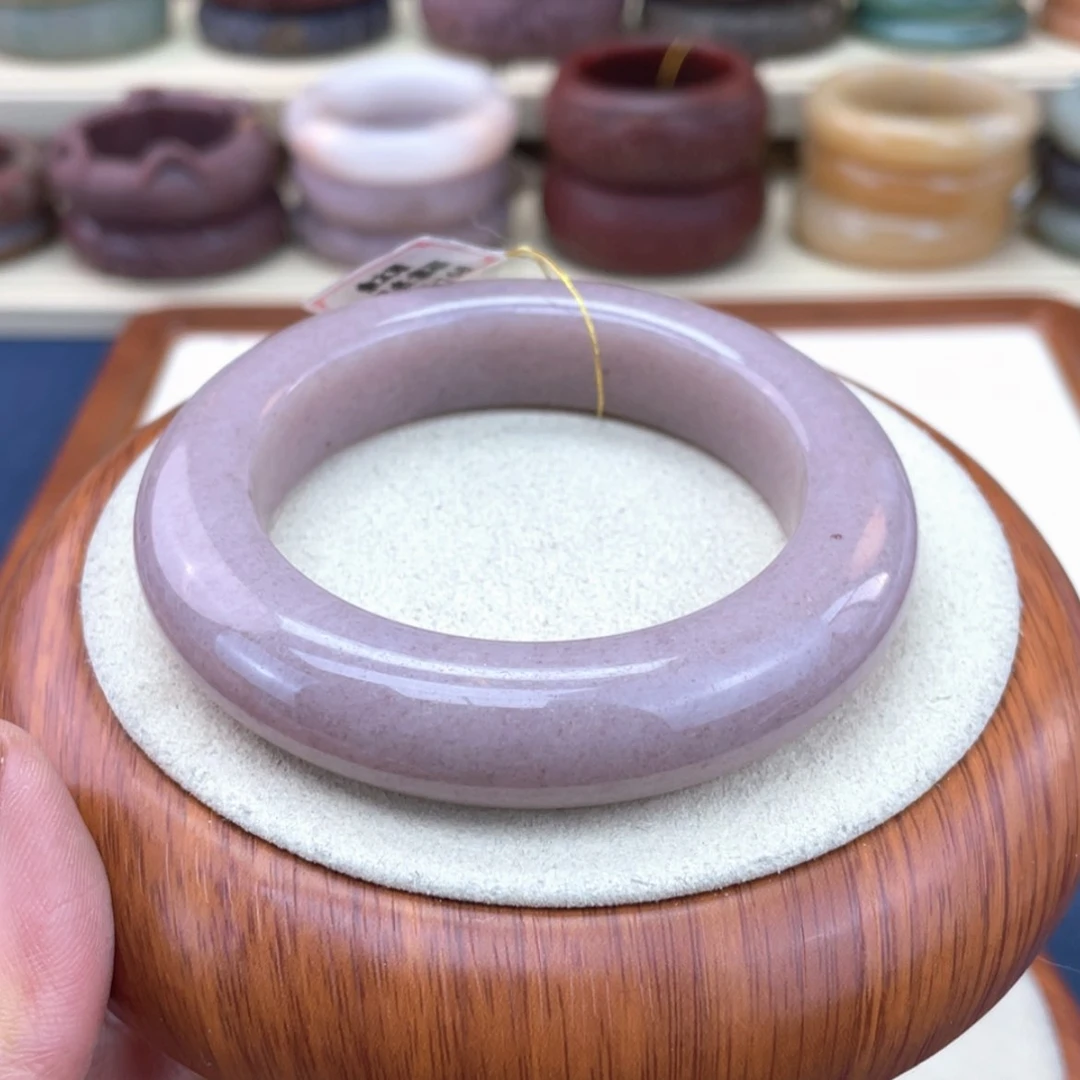 【闪购商品】石英质玉手镯未镶嵌爱***凌