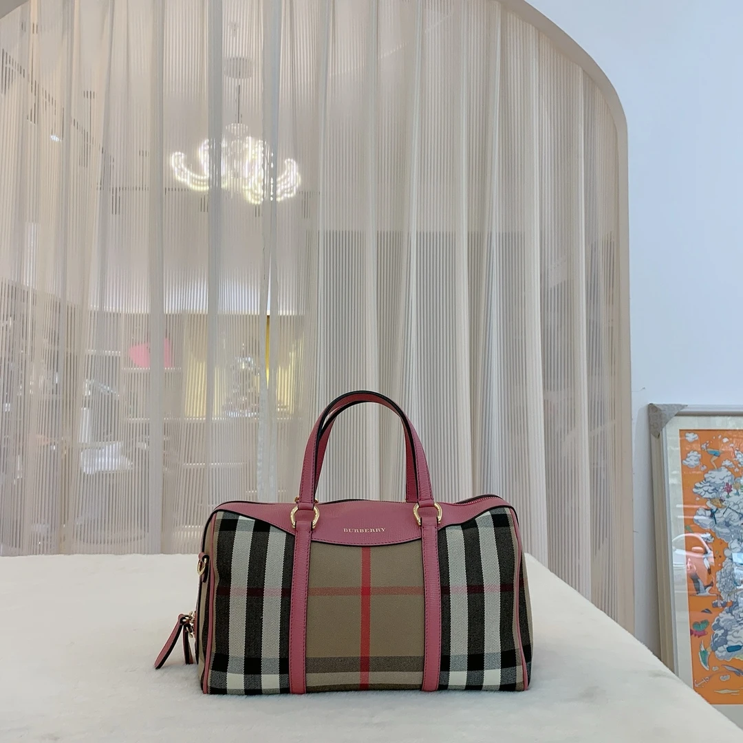95新 BURBERRY/博柏利 博柏利 手提包 底长34 A931