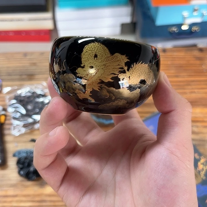 孤品茶具套装等。