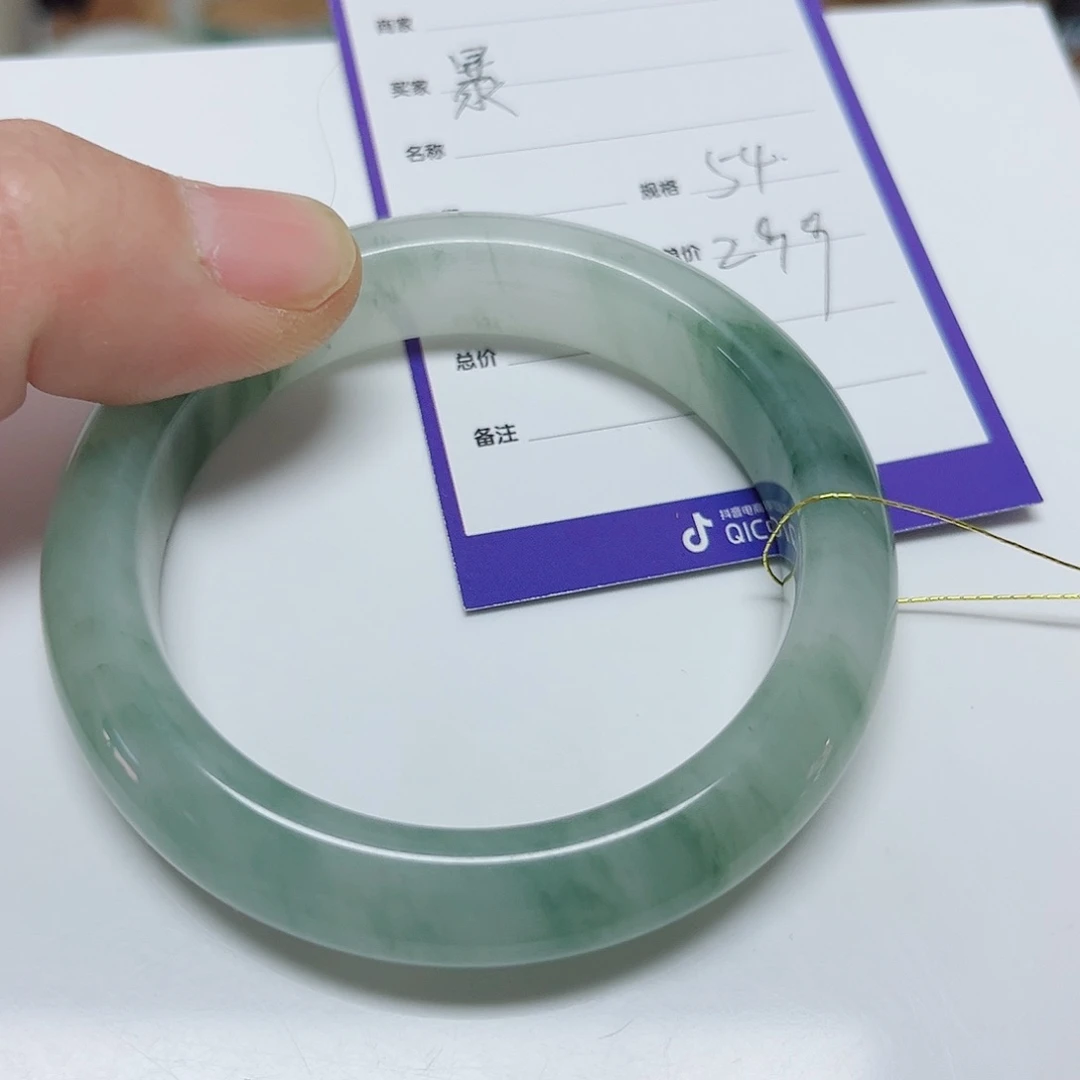 石英质玉手镯未镶嵌暴****?