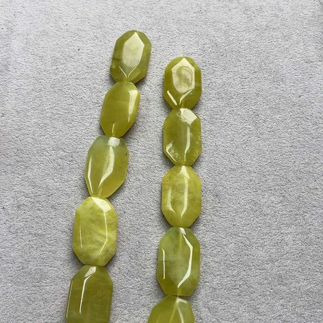 玛瑙/玉髓未镶嵌珠宝半成品22×34岫玉牌一条02