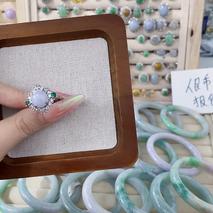 翡翠未镶嵌颈饰天然翡翠Ａ货