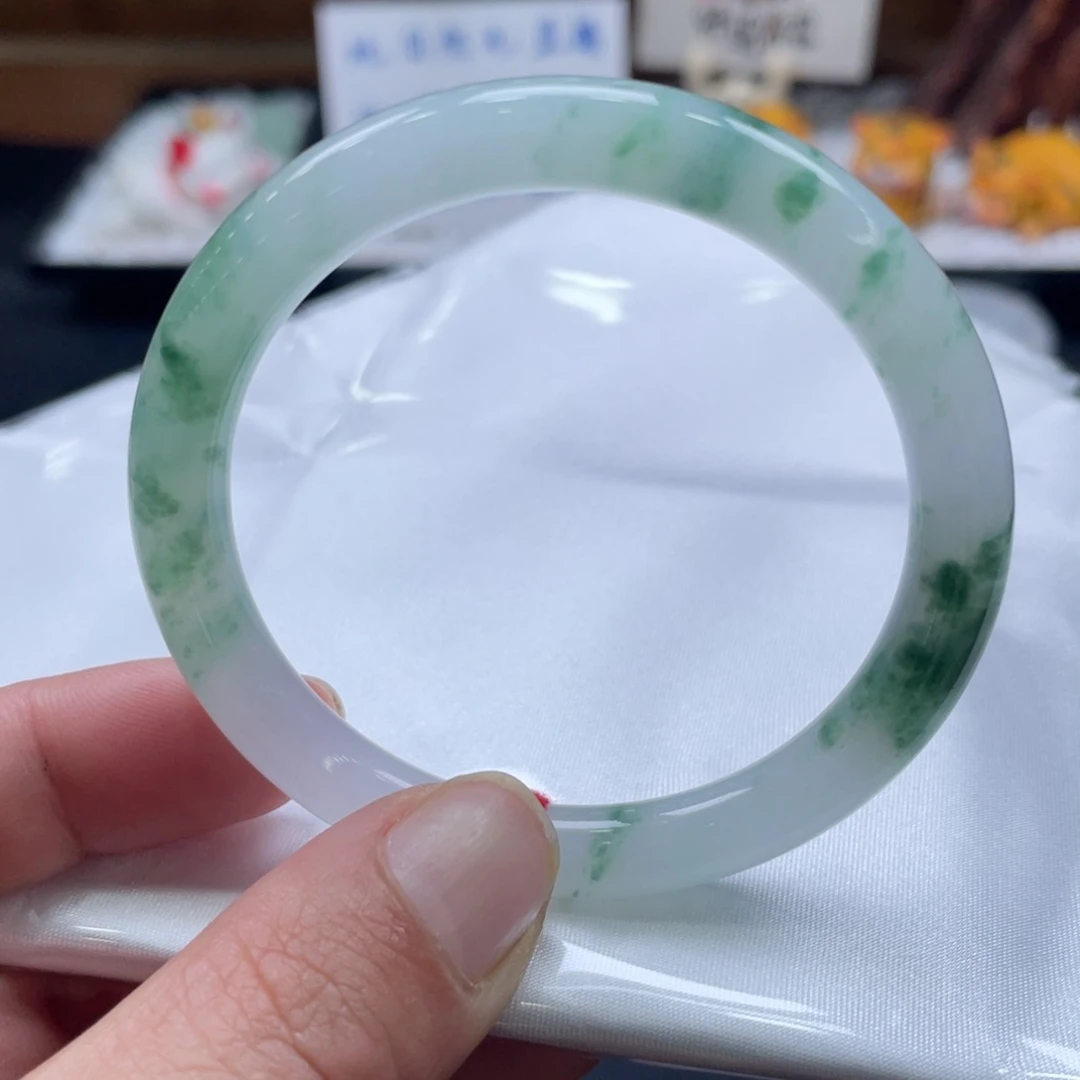 翡翠手镯未镶嵌52.1圆条