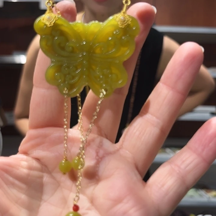岫玉未镶嵌毛衣链
