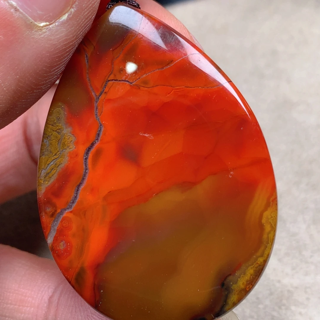 未镶嵌颈饰玛瑙/玉髓辉*儿