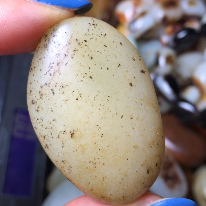 和田玉未镶嵌珠宝奇石