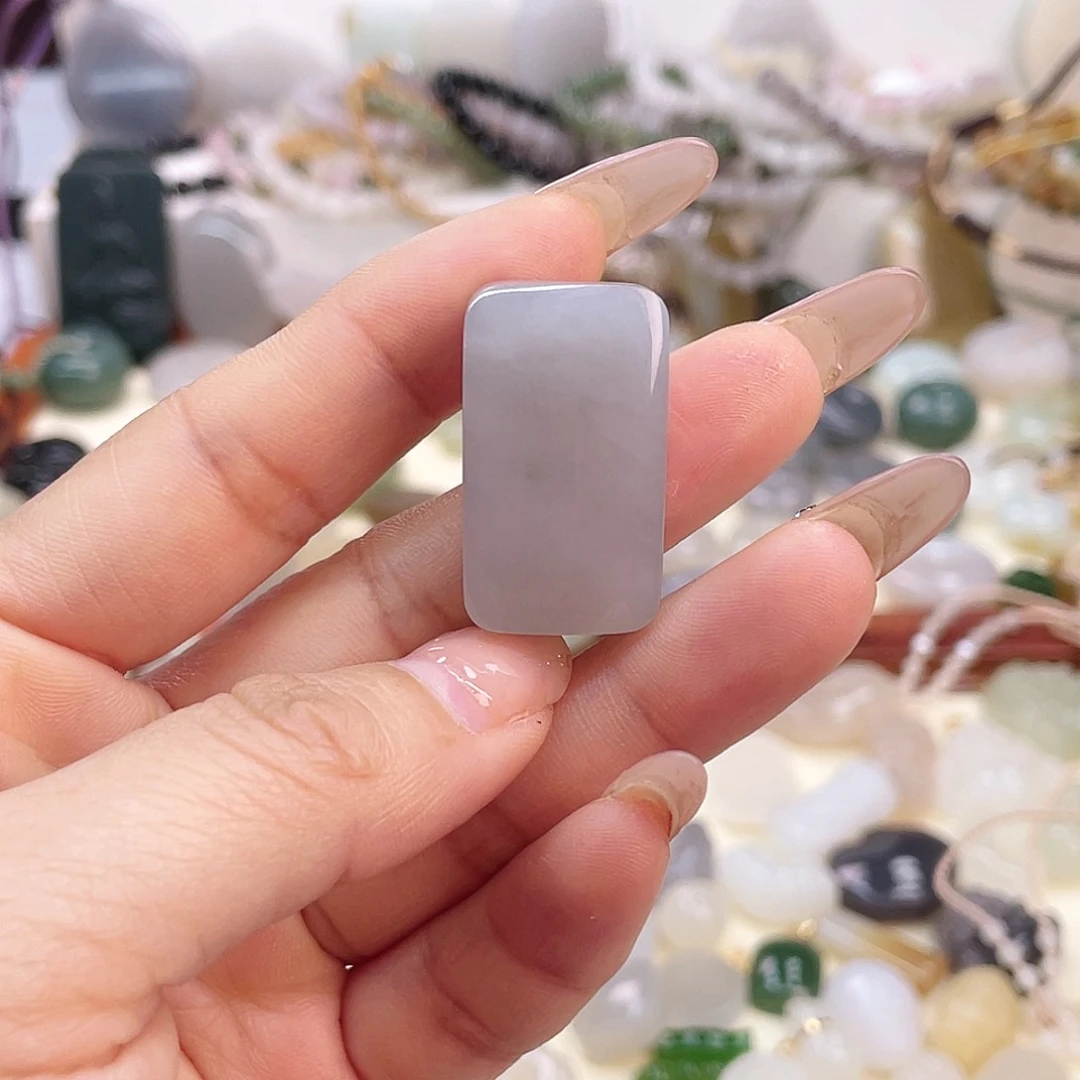 【闪购商品】和田玉吊坠(赠链)未镶嵌三***l