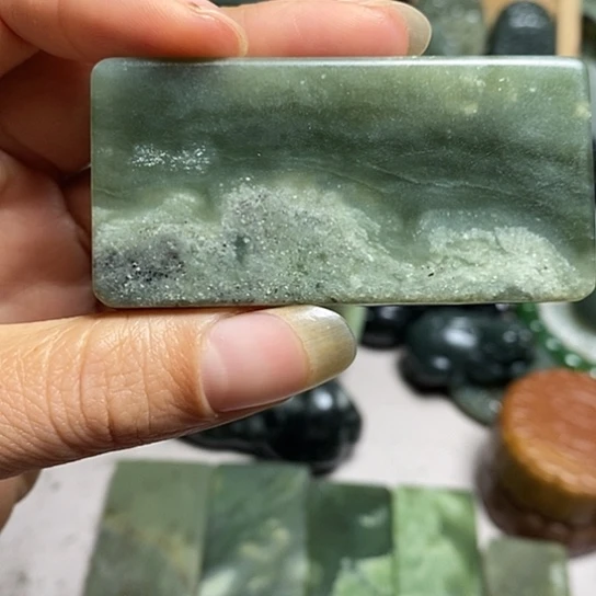 未镶嵌和田玉（糖玉）珠宝半成品