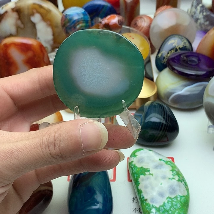 玛瑙/玉髓未镶嵌珠宝奇石