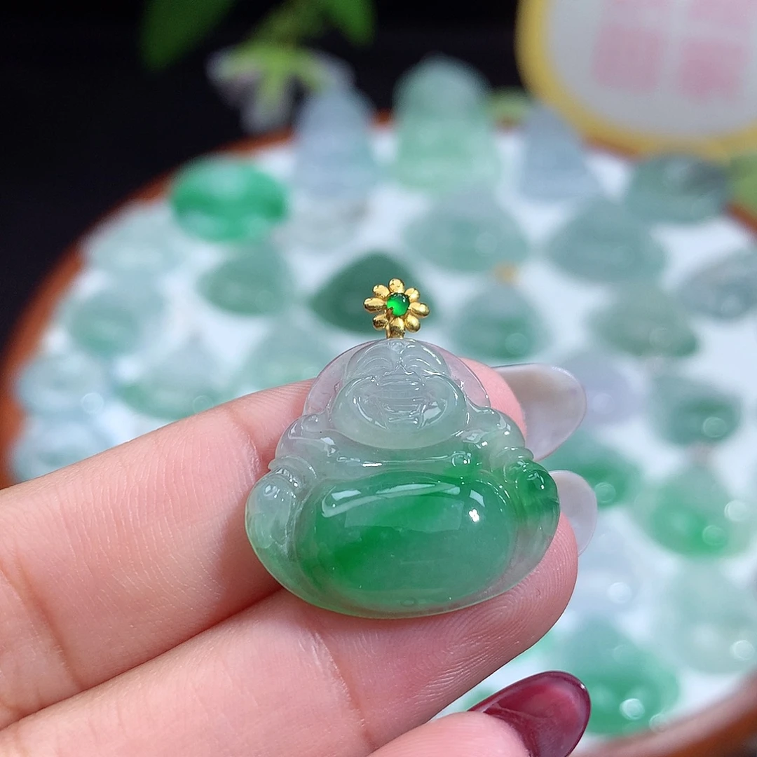 翡翠未镶嵌颈饰佛公