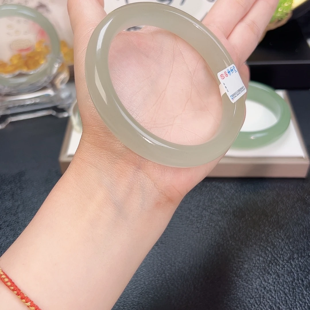 东陵石未镶嵌手镯