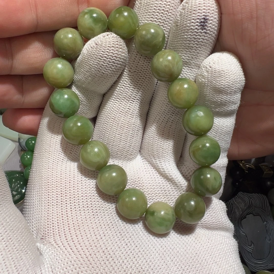 手串未镶嵌和田玉俄碧阳绿飘糖小花猫特色料