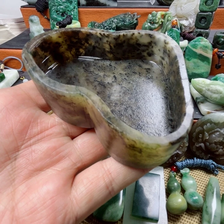 独山玉未镶嵌珠宝半成品