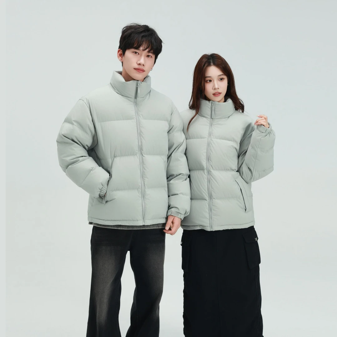 叁个黄冬季新款95白鸭绒黑色加厚保暖短款情侣款羽绒服女外套男捌