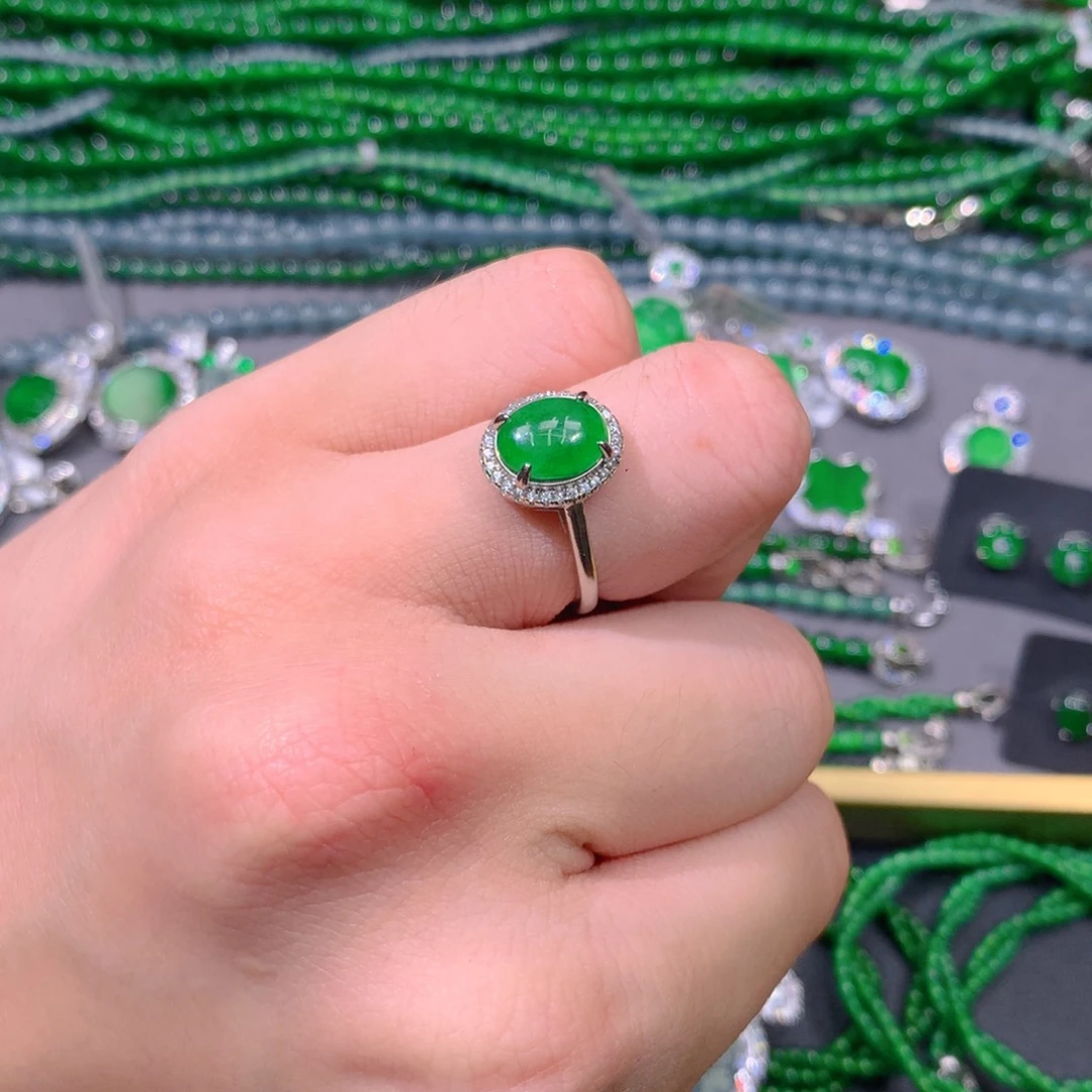 翡翠吊坠(赠链)未镶嵌天然