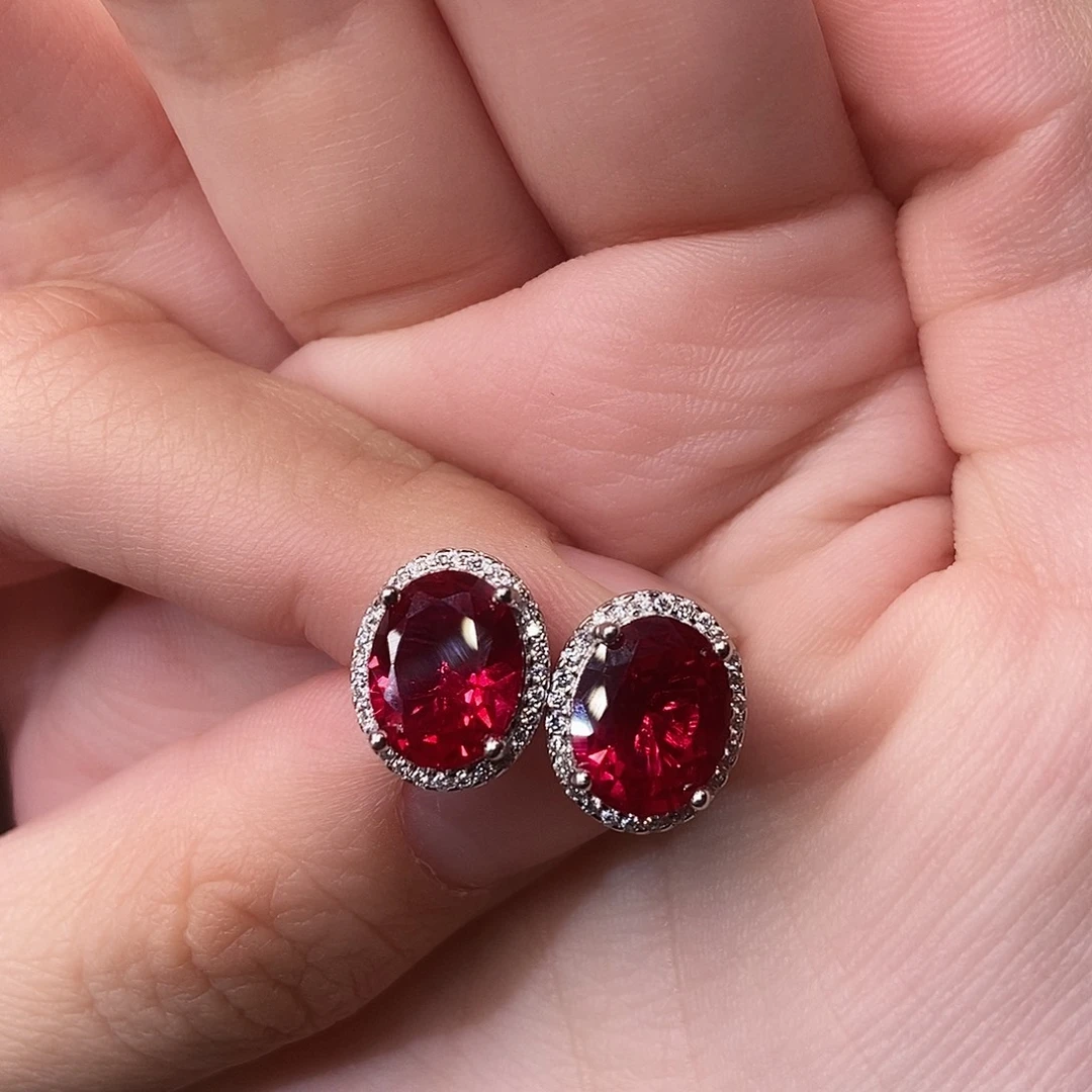 银S925镶嵌红宝石耳饰