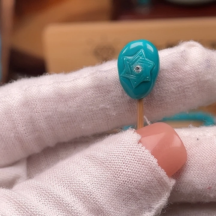 绿松石未镶嵌珠宝奇石