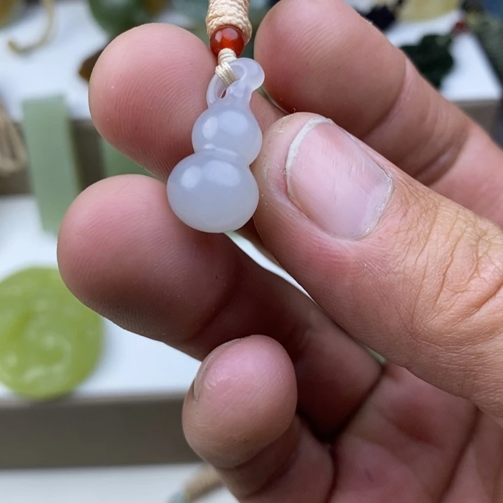 和田玉（糖玉）未镶嵌颈饰